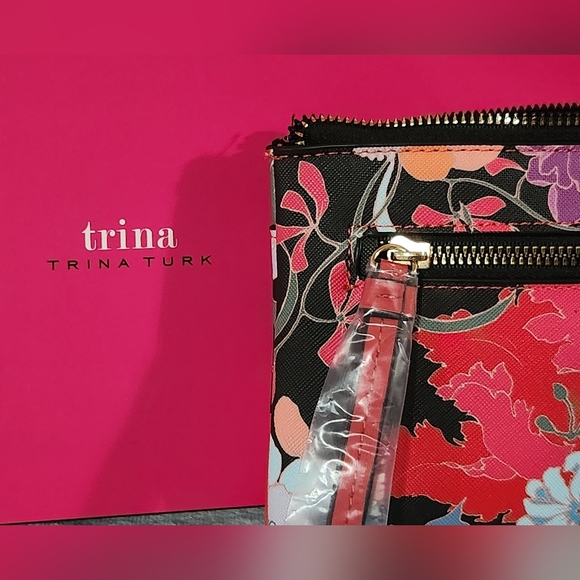 Trina Turk Saffiano Leather Wristlet NWT - Picture 5 of 8